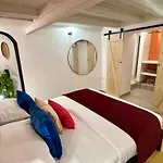 Charming Navona - The Loft Apartman